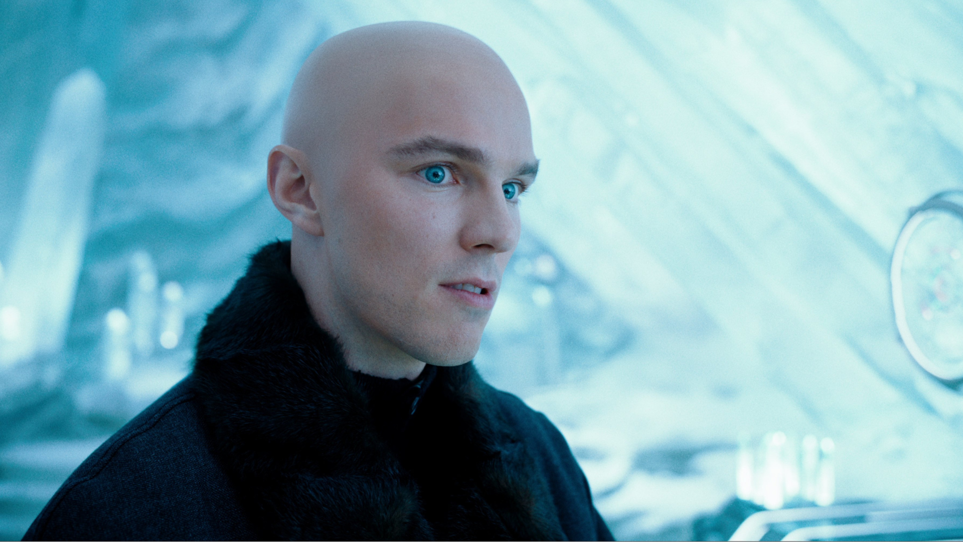 Lex Luthor (Nicholas Hoult) w fortecy samotności.